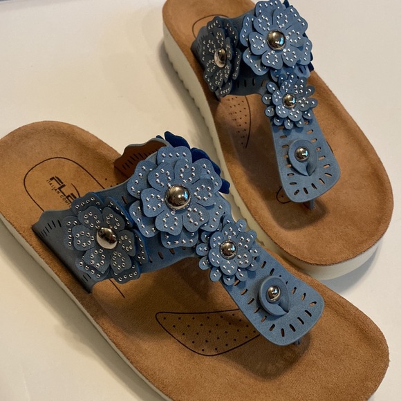 Flexus by Spring Step SZ 8 1/2 Bayview Sky Thong Sandals Flip Flops NIB - Picture 2 of 13